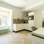 Unique Penthouse Near Center And Park *