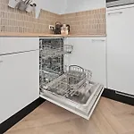 Unique Penthouse Near Center And Park Apartamento Roosendaal