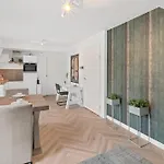 Unique Penthouse Near Center And Park Roosendaal