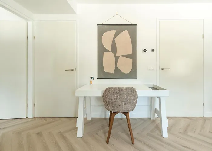 Unique Penthouse Near Center And Park Apartman *