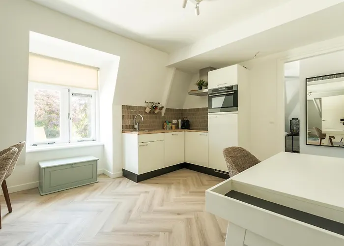 Unique Penthouse Near Center And Park *