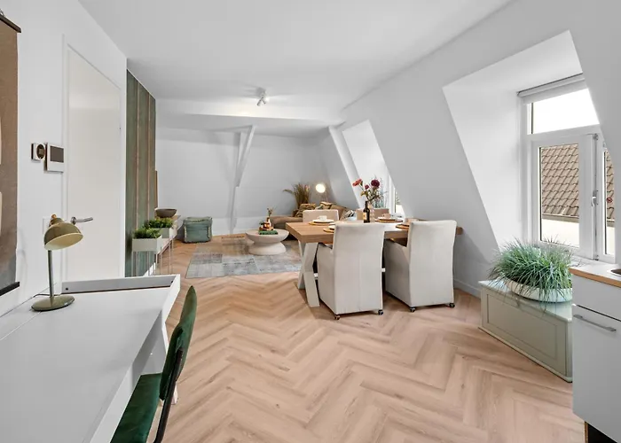 Unique Penthouse Near Center And Park