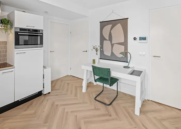 Unique Penthouse Near Center And Park *