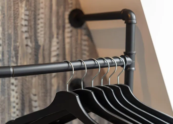 Unique Penthouse Near Center And Park דירה רוזנדאל